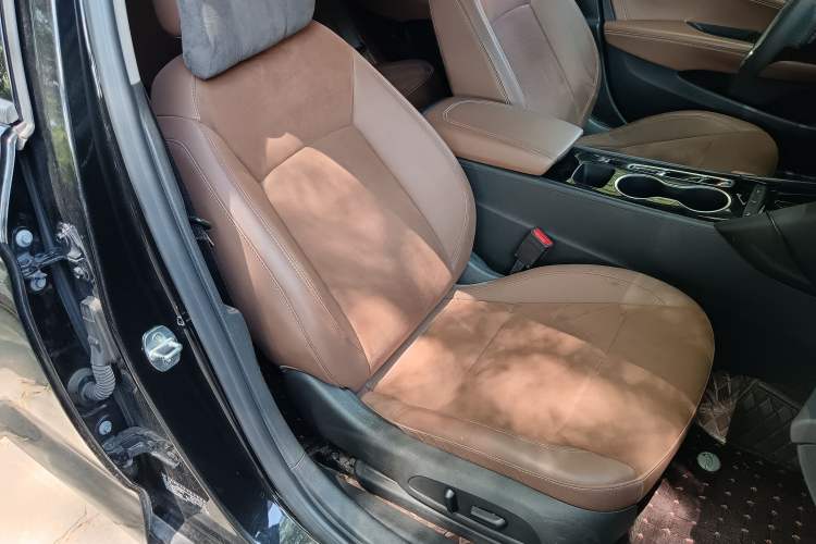 Used Buick Regal 2022 552T Smart Edition Right Front Seat