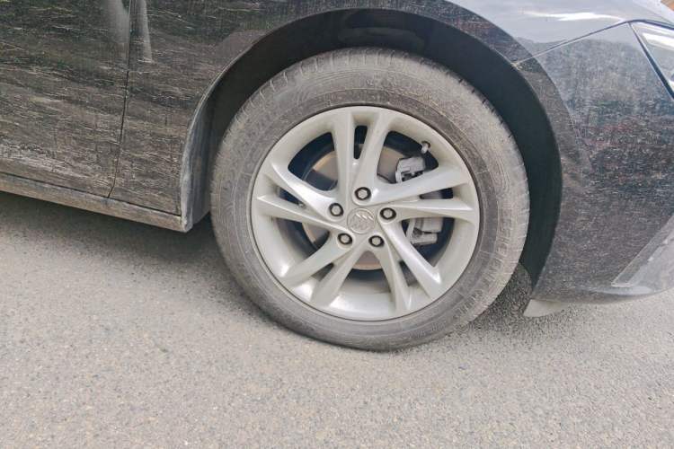 Used Buick Regal 2022 552T Smart Edition Right Front Wheel Hub