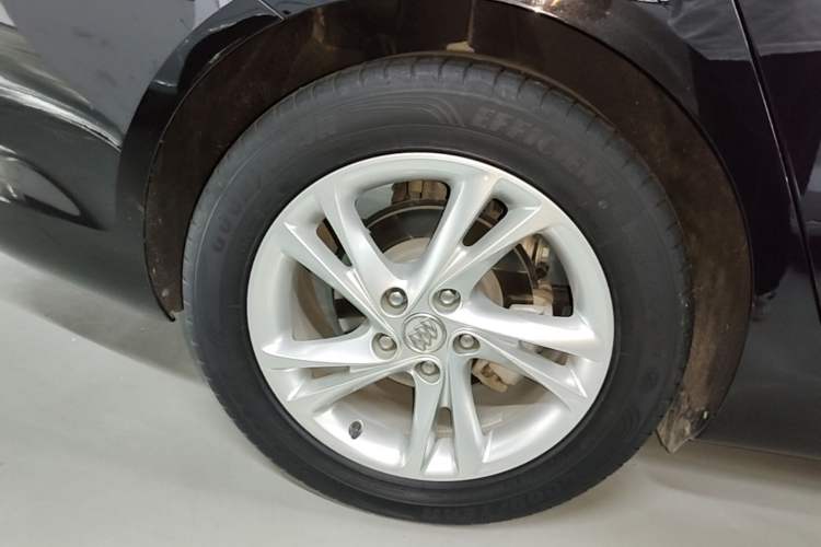 Used Buick Regal 2022 552T Smart Edition Right Rear Wheel Hub
