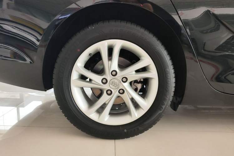 Used Buick Regal 2022 552T Smart Edition Right Rear Wheel Hub