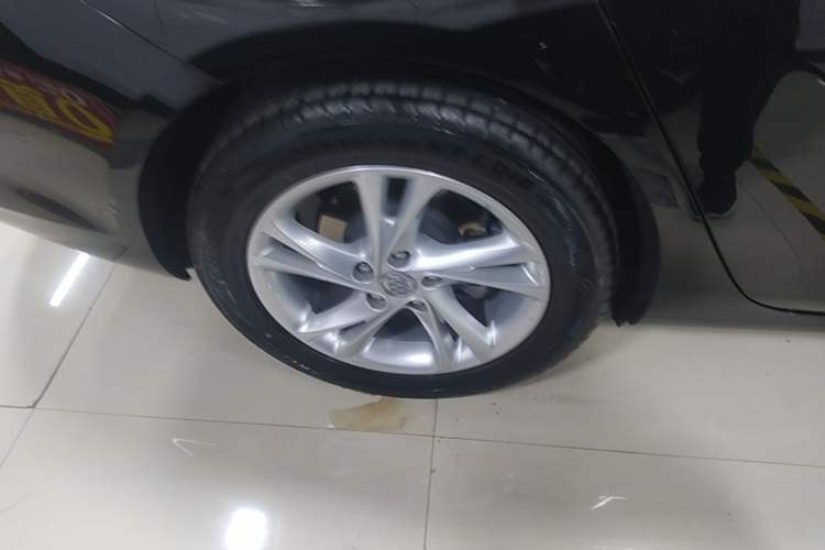 Used Buick Regal 2022 552T Smart Edition Right Rear Wheel Hub