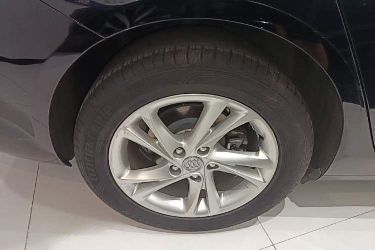 Used Buick Regal 2022 552T Smart Edition Right Rear Wheel Hub