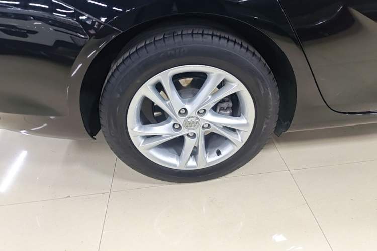 Used Buick Regal 2022 552T Smart Edition Right Rear Wheel Hub