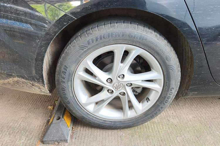 Used Buick Regal 2022 552T Smart Edition Right Rear Wheel Hub