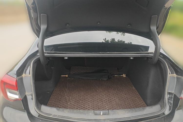 Used Buick Regal 2022 552T Smart Edition Trunk