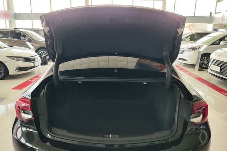 Used Buick Regal 2022 552T Smart Edition Trunk