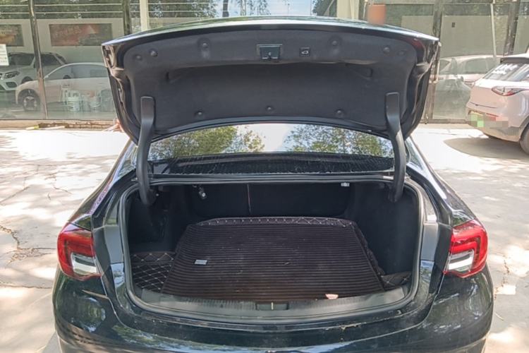 Used Buick Regal 2022 552T Smart Edition Trunk
