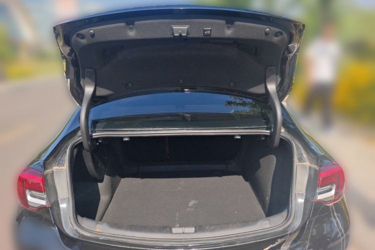 Used Buick Regal 2022 552T Smart Edition Trunk