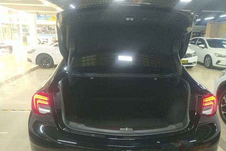 Used Buick Regal 2022 552T Smart Edition Trunk
