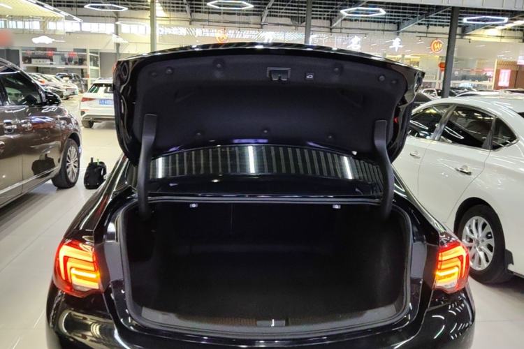 Used Buick Regal 2022 552T Smart Edition Trunk