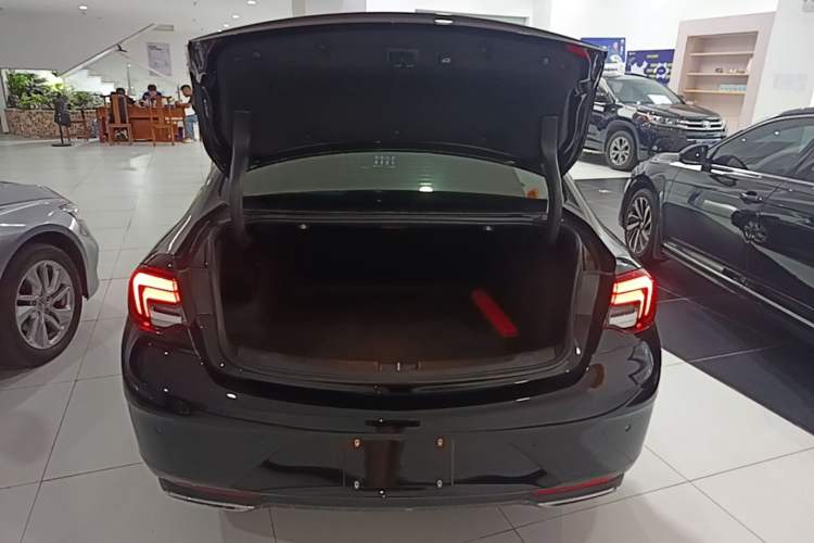 Used Buick Regal 2022 552T Smart Edition Trunk