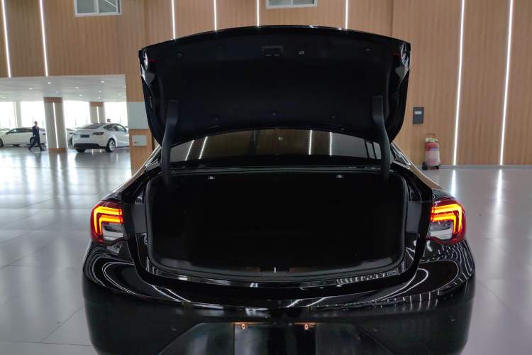 Used Buick Regal 2022 552T Smart Edition Trunk