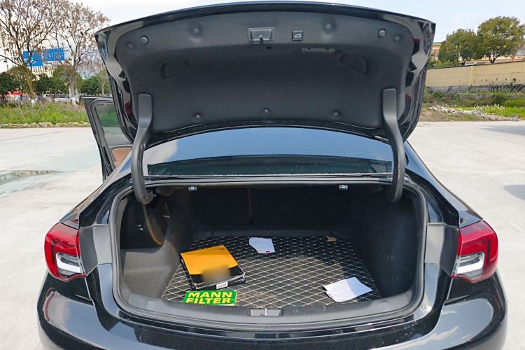 Used Buick Regal 2022 552T Smart Edition Trunk