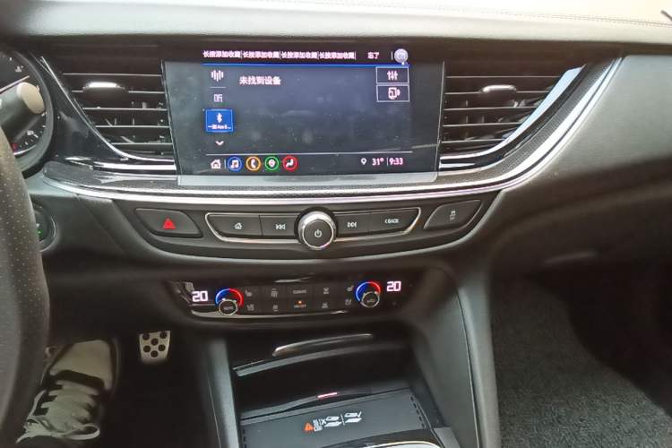 Used Buick Regal 2022 GS Prestige Model Audio And AC Panel
