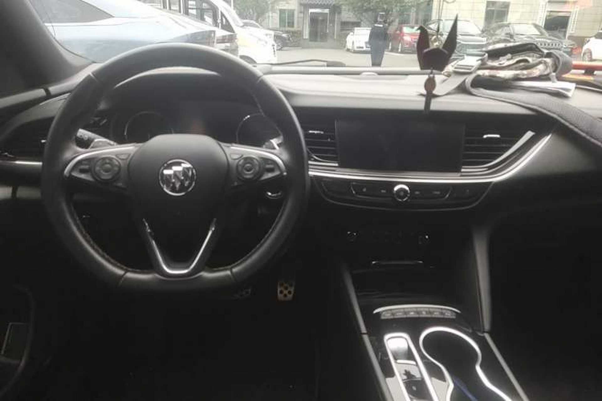 Used Buick Regal 2022 GS Prestige Model Center Console