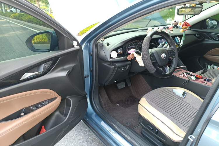 Used Buick Regal 2022 552T Smart Edition Driver Seat