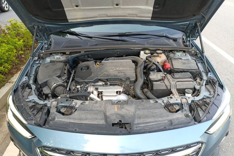 Used Buick Regal 2022 552T Smart Edition Engine Bay