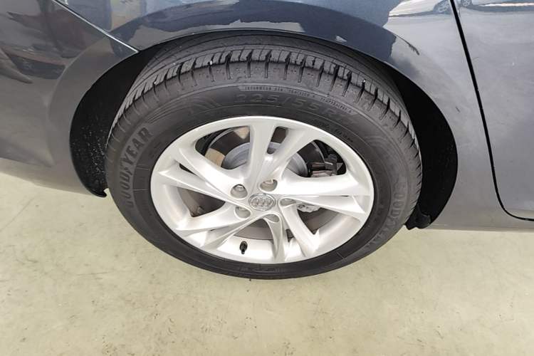 Used Buick Regal 2022 552T Smart Edition Right Rear Wheel Hub
