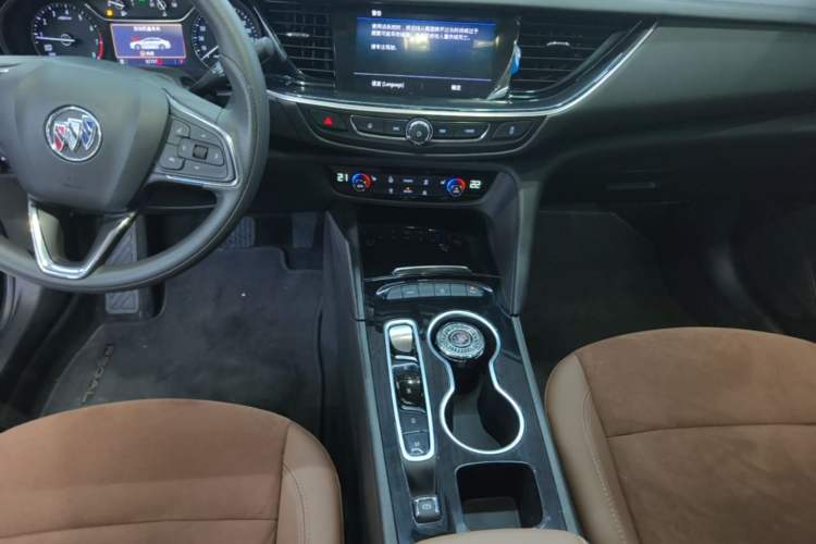Used Buick Regal 2022 552T Smart Edition Audio And AC Panel