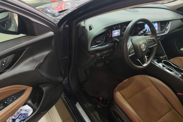 Used Buick Regal 2022 552T Smart Edition Driver Seat