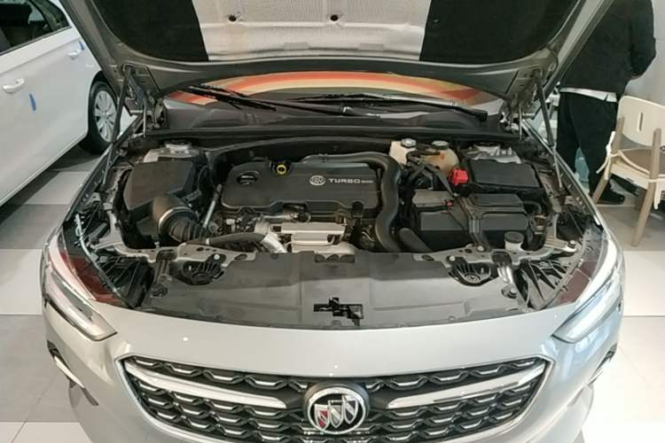 Used Buick Regal 2022 552T Smart Edition Engine Bay