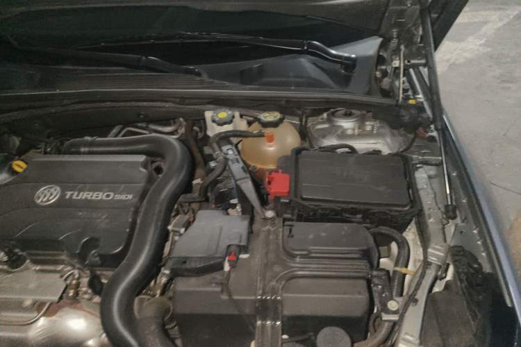 Used Buick Regal 2022 552T Smart Edition Engine Bay Left