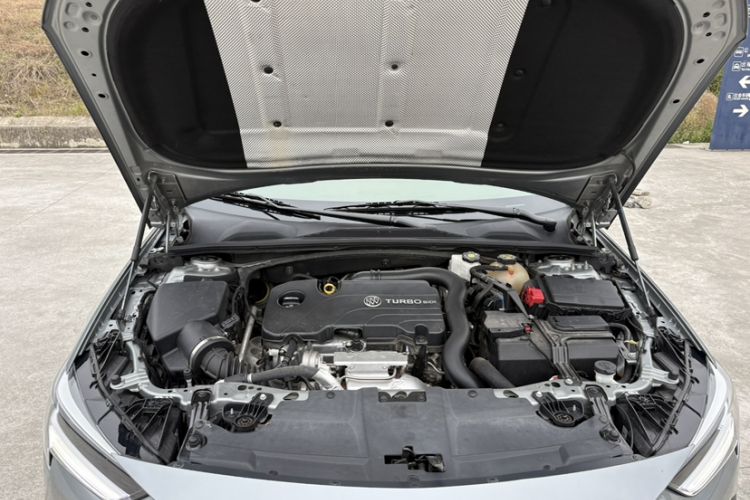 Used Buick Regal 2022 552T Smart Edition Engine Bay