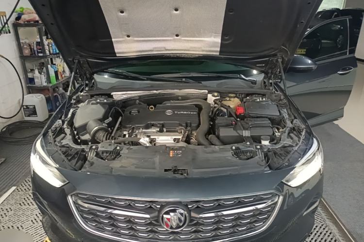 Used Buick Regal 2022 552T Smart Edition Engine Bay