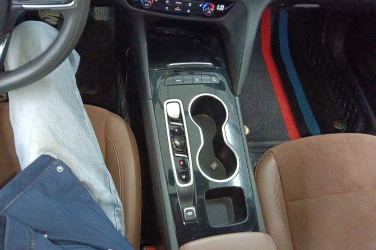 Used Buick Regal 2022 552T Smart Edition Gear Lever
