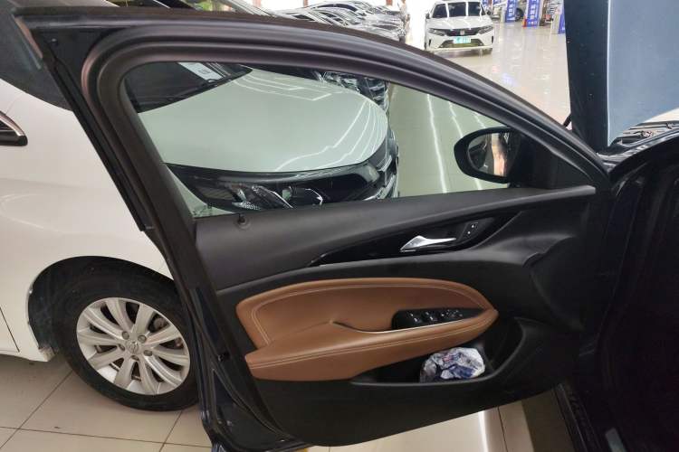 Used Buick Regal 2022 552T Smart Edition Left Front Door Interior