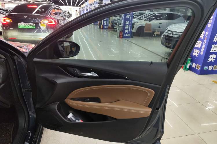 Used Buick Regal 2022 552T Smart Edition Right Front Door Interior