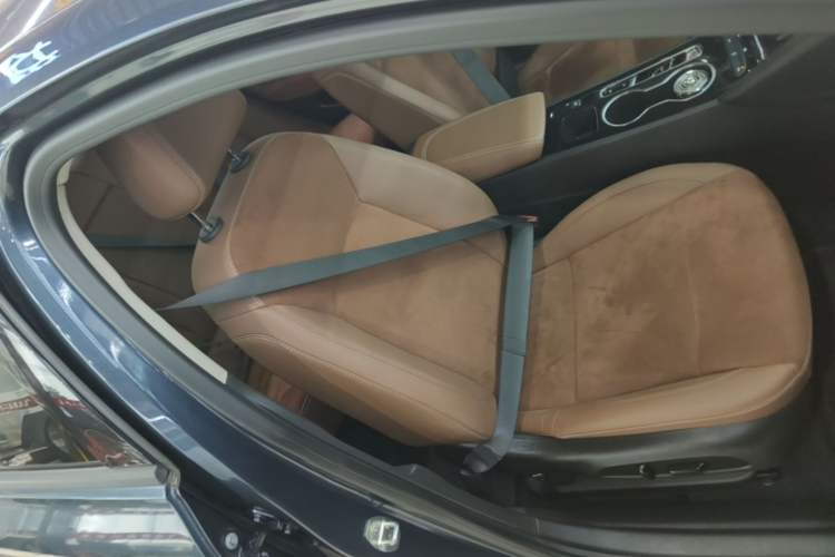 Used Buick Regal 2022 552T Smart Edition Right Front Seat