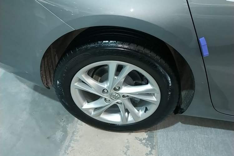 Used Buick Regal 2022 552T Smart Edition Right Rear Wheel Hub