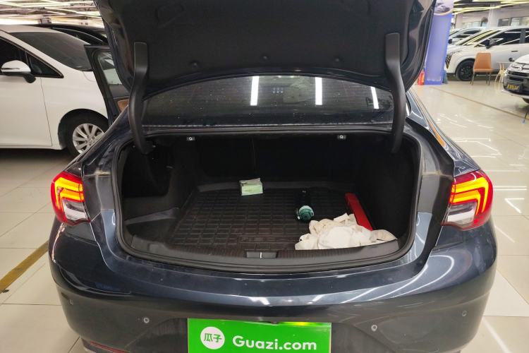 Used Buick Regal 2022 552T Smart Edition Trunk