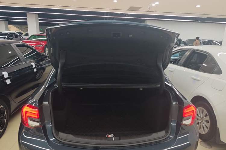 Used Buick Regal 2022 652T Smart Enjoyment Version Trunk