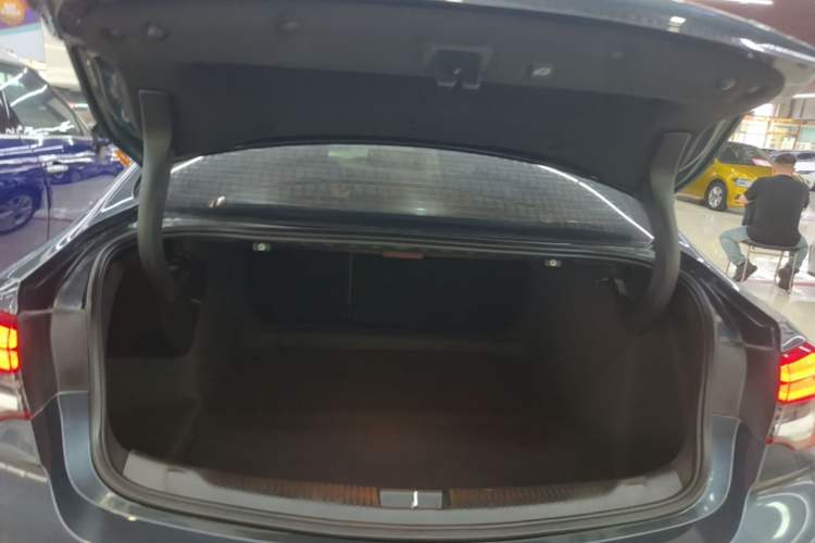 Used Buick Regal 2022 552T Smart Edition Trunk