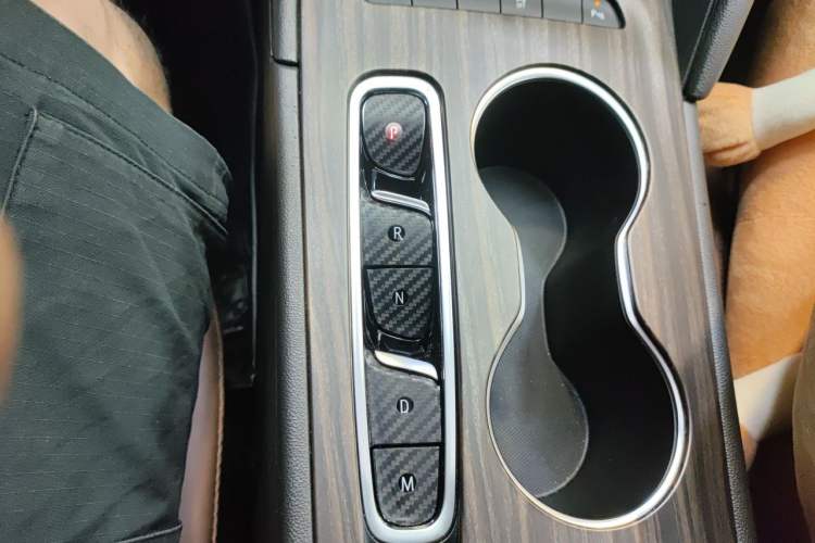 Used Buick Regal 2022 552T Smart Edition Gear Lever