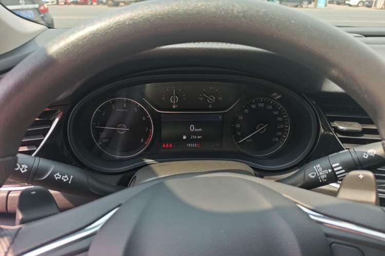 Used Buick Regal 2022 552T Smart Edition Instrument Cluster