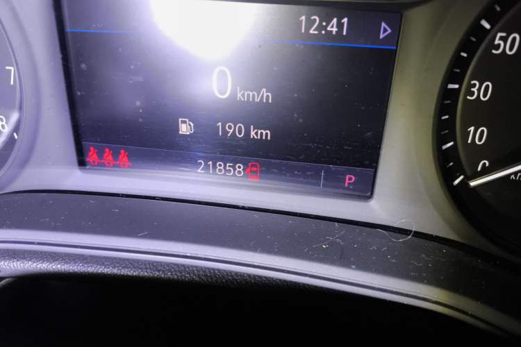 Used Buick Regal 2022 552T Smart Edition Odometer Close Up