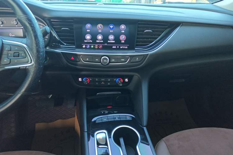 Used Buick Regal 2022 552T Smart Edition Audio And AC Panel
