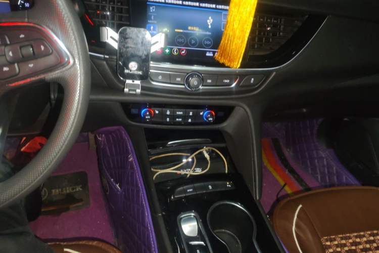 Used Buick Regal 2022 552T Smart Edition Audio And AC Panel