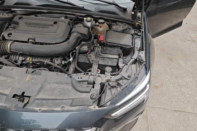 Used Buick Regal 2022 652T Smart Enjoyment Version Engine Bay Left