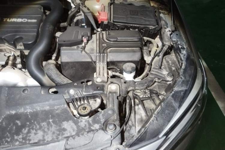Used Buick Regal 2022 552T Smart Edition Engine Bay Left