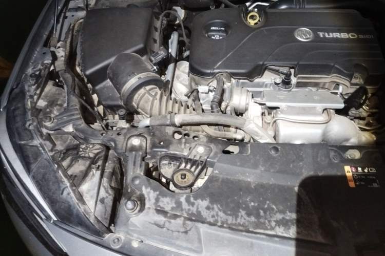Used Buick Regal 2022 552T Smart Edition Engine Bay Right