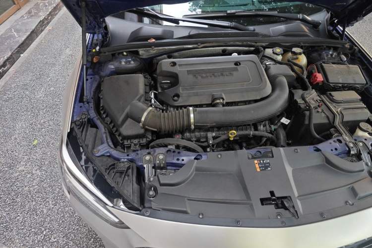 Used Buick Regal 2022 GS Prestige Model Engine Bay Right
