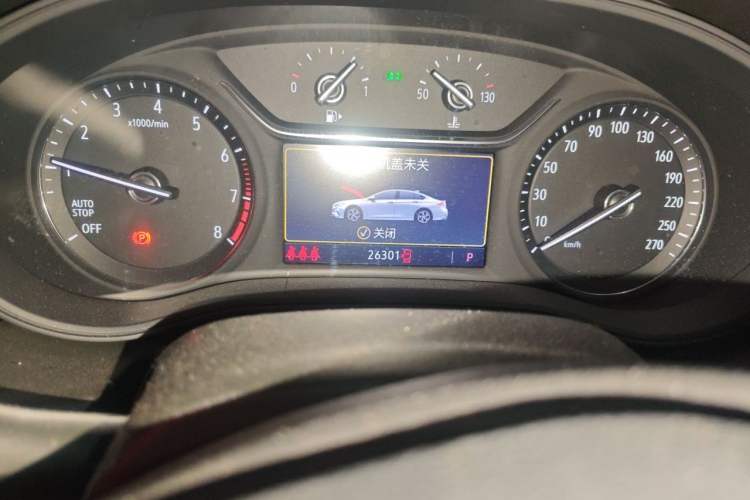 Used Buick Regal 2022 552T Smart Edition Odometer Close Up