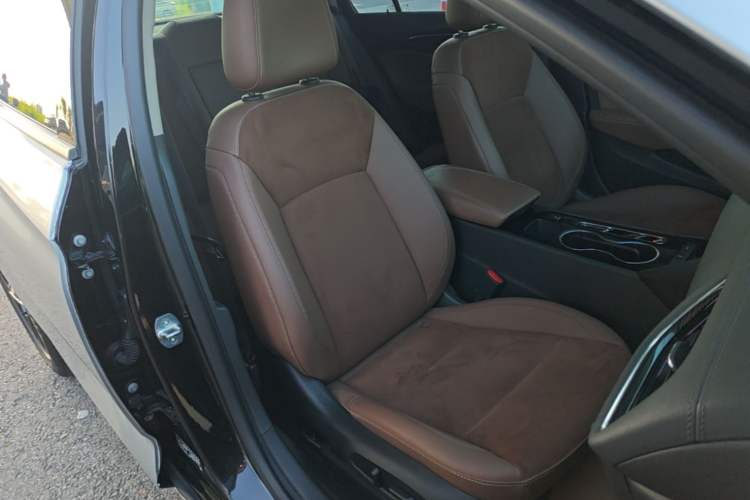 Used Buick Regal 2022 552T Smart Edition Right Front Seat