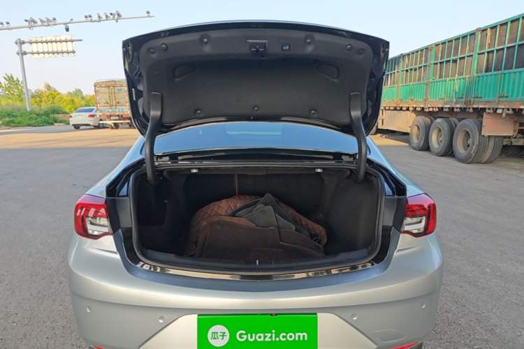 Used Buick Regal 2022 552T Smart Edition Trunk