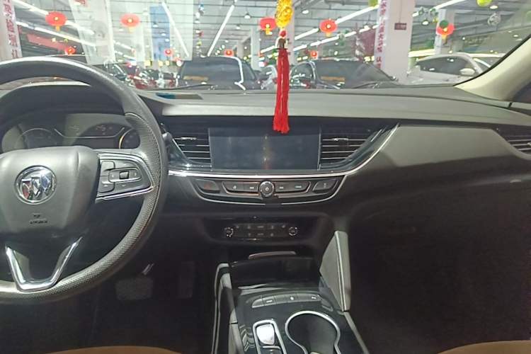 Used Buick Regal 2022 552T Smart Edition Audio And AC Panel