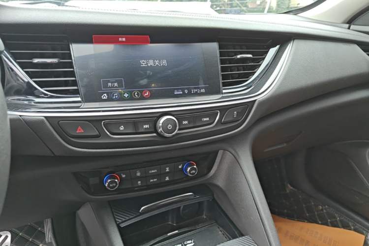 Used Buick Regal 2022 552T Smart Edition Audio And AC Panel